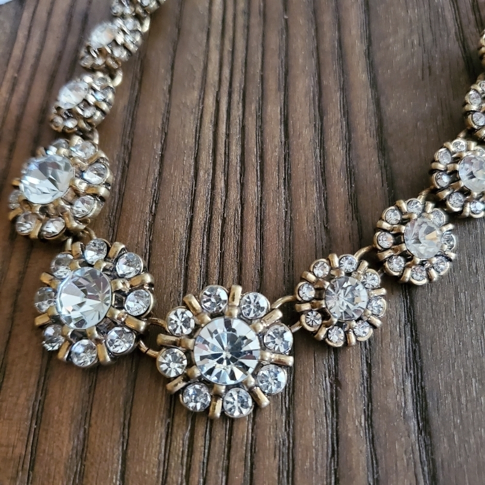 Sparkly Statement Necklace - Picture 2 of 5